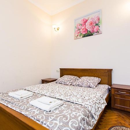Квартира В Центрі Вулиця Балабана 29 Біля Краківського Ринку Leópolis Exterior foto