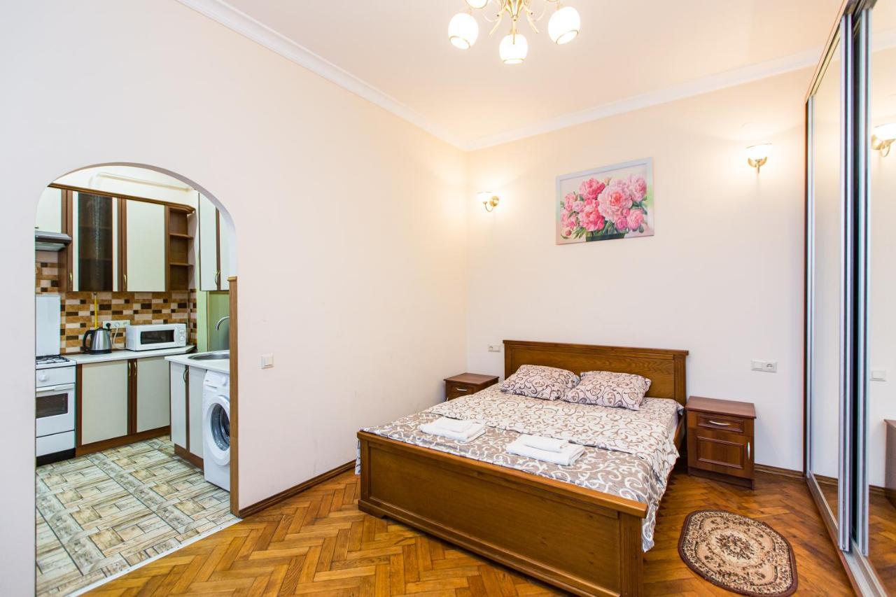 Квартира В Центрі Вулиця Балабана 29 Біля Краківського Ринку Leópolis Exterior foto