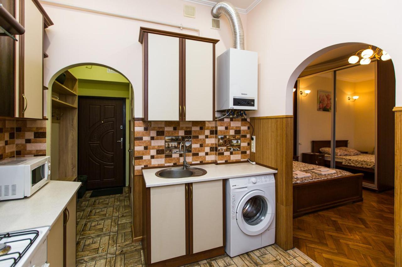 Квартира В Центрі Вулиця Балабана 29 Біля Краківського Ринку Leópolis Exterior foto
